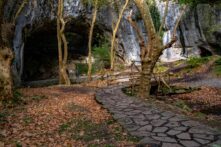 Cueva de Zugarramurdi - Sociedad