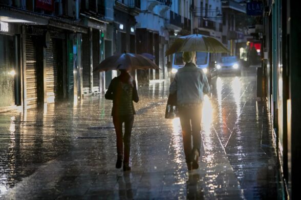 Lluvia en Valencia - Sociedad