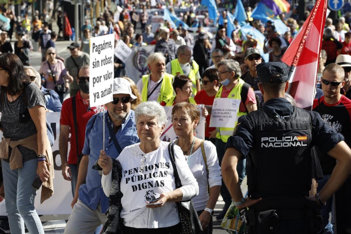 Manifestación de pensionistas en 2025 - Economía