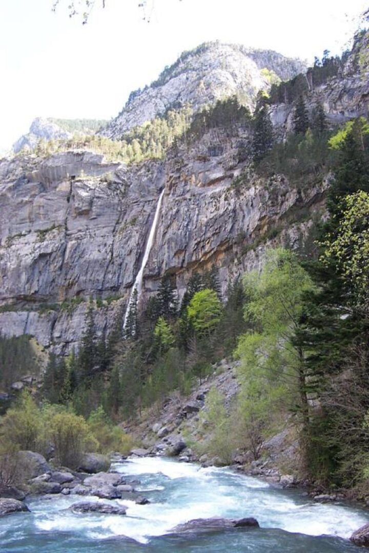 El valle del Pirineo al que nadie va y es un paraíso para los senderistas