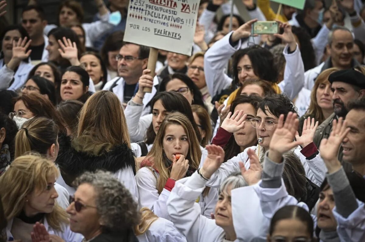 Huelga de médicos en 2025 - Economía