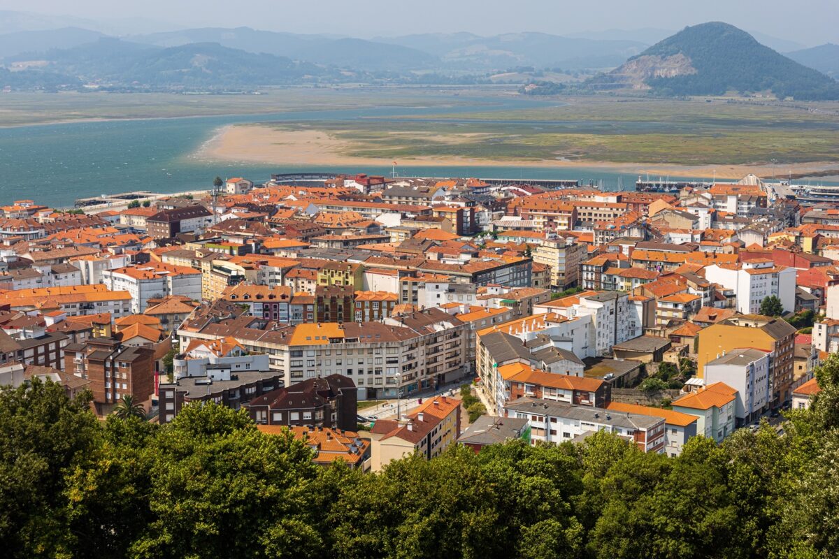 Santoña (Cantabria) - Sociedad